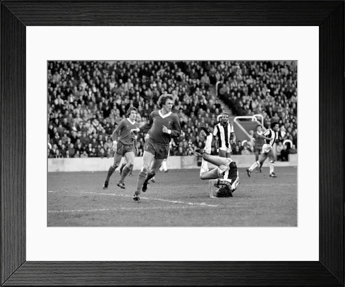 Framed Print : Sport: Football: West Bromwich Albion v. Liverpool. Action during the match Framed Print : Sport: Football: West Bromwich Albion v. Liverpool. Action during the match
