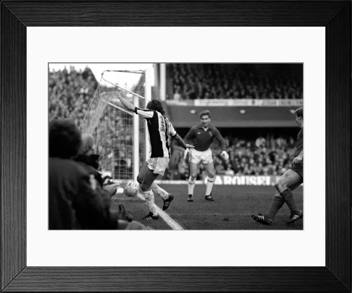Framed Print : Sport: Football: West Bromwich Albion v. Liverpool. Action during the match