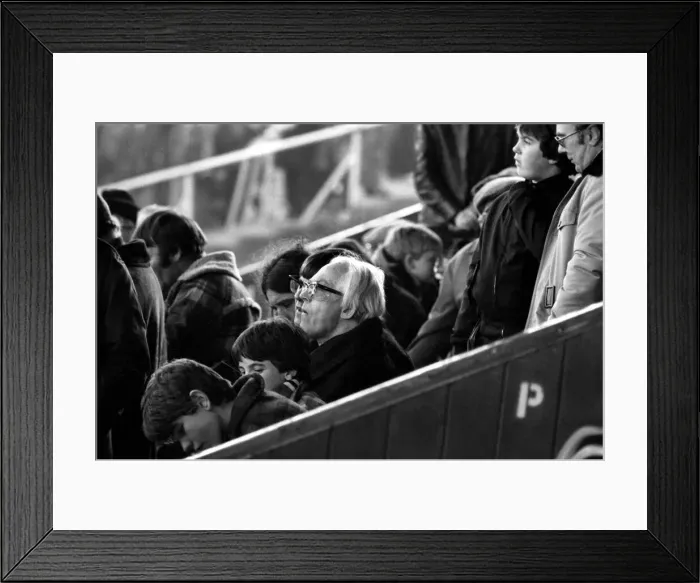 Framed Print : Politics: Leader of the Labour Party. Michael Foot watches Plymouth Argyle playing Framed Print : Politics: Leader of the Labour Party. Michael Foot watches Plymouth Argyle playing