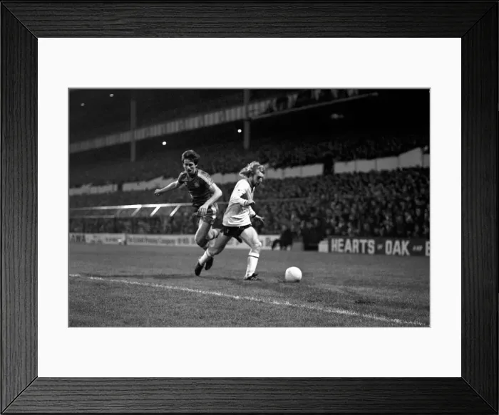 Framed Print : Sport: Football: F. A Cup: 3rd Round Replay: Tottenham Hotspur (3) v