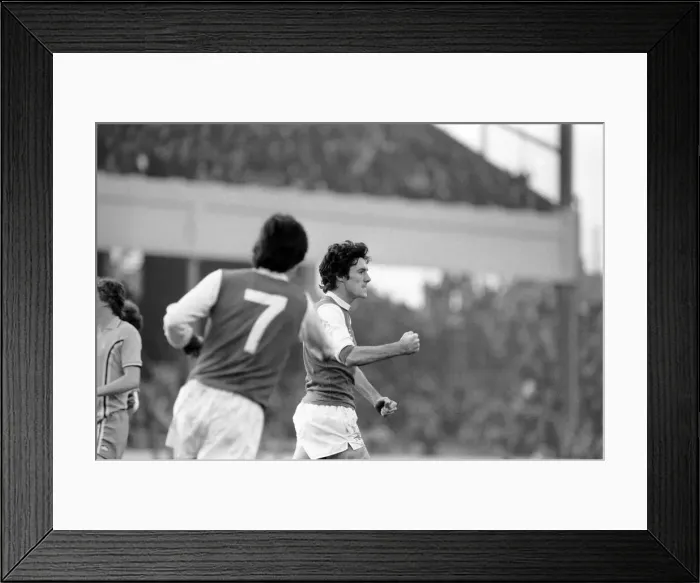 Framed Print : Sport: Football: Arsenal vs. Coventry. Action from the match. February 1981 81-00516-027