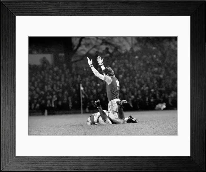 Framed Print : Sport: Football: Ipswich vs. Aston Villa. Action from the match