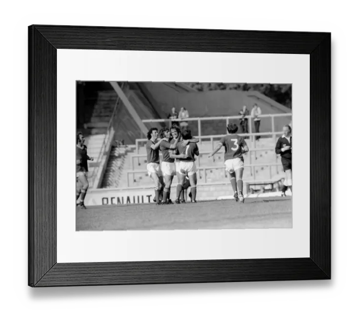 Framed Print : Football / Sport. Chelsea v. Bristol City. September 1975 75-04969-007 Framed Print : Football / Sport. Chelsea v. Bristol City. September 1975 75-04969-007