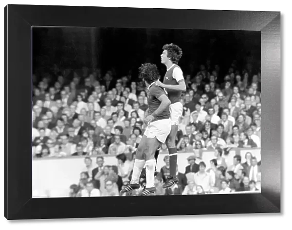 Sport  /  Football: Arsenal v. Everton. September 1975 75-04968-009