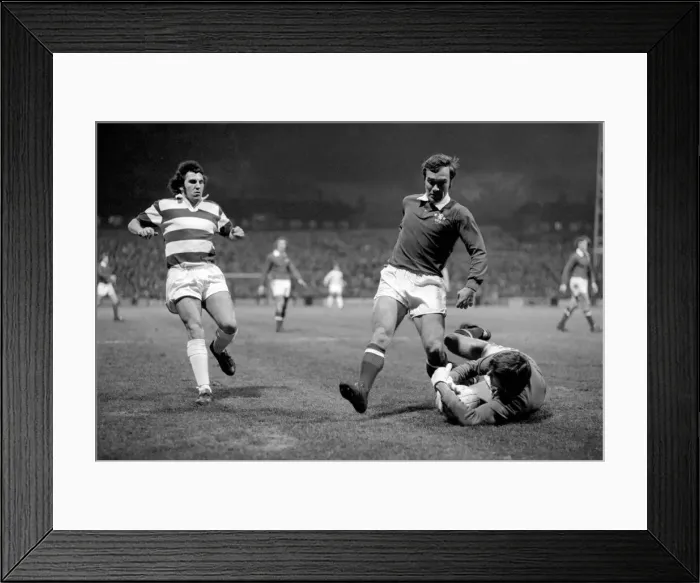 Framed Print : Football: Queens Park Rangers (1) vs. Chelsea F. C. (0). March 1975 75-01518-024 Framed Print : Football: Queens Park Rangers (1) vs. Chelsea F. C. (0). March 1975 75-01518-024