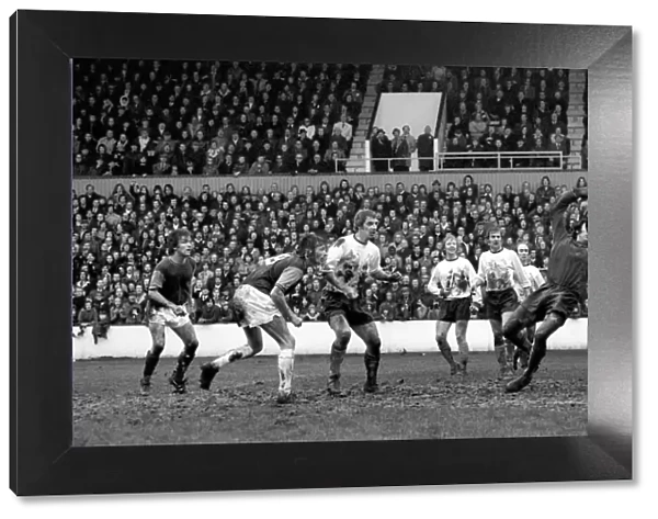 Football: West Ham vs. Burnley F. C. March 1975 75-01462-038