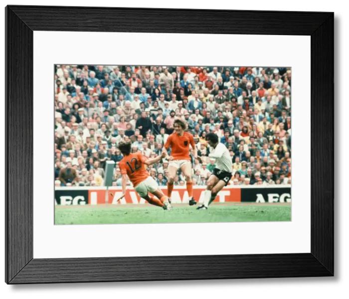 Framed Print : 1974 World Cup Final at the Olympic Stadium in Munich. West Germany 2 v Holland 1 Framed Print : 1974 World Cup Final at the Olympic Stadium in Munich. West Germany 2 v Holland 1