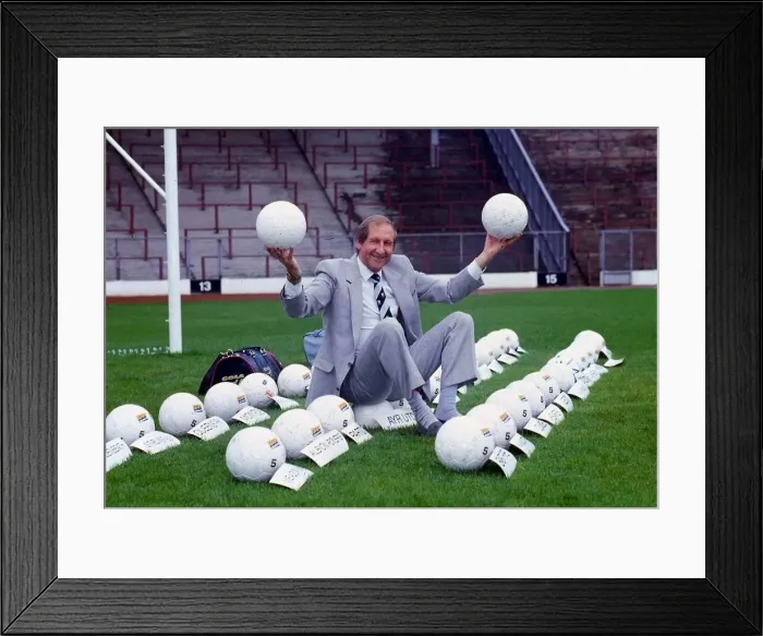 Framed Print : Ally MacLeod sitting amongst rows of balls. January 1989 Framed Print : Ally MacLeod sitting amongst rows of balls. January 1989