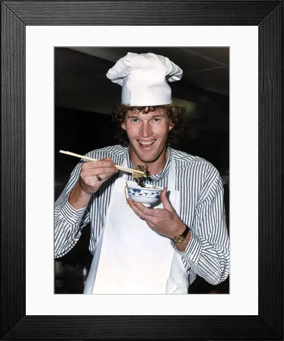 Framed Print : Dave Beasant Goalkeeper Circa 1989 Framed Print : Dave Beasant Goalkeeper Circa 1989