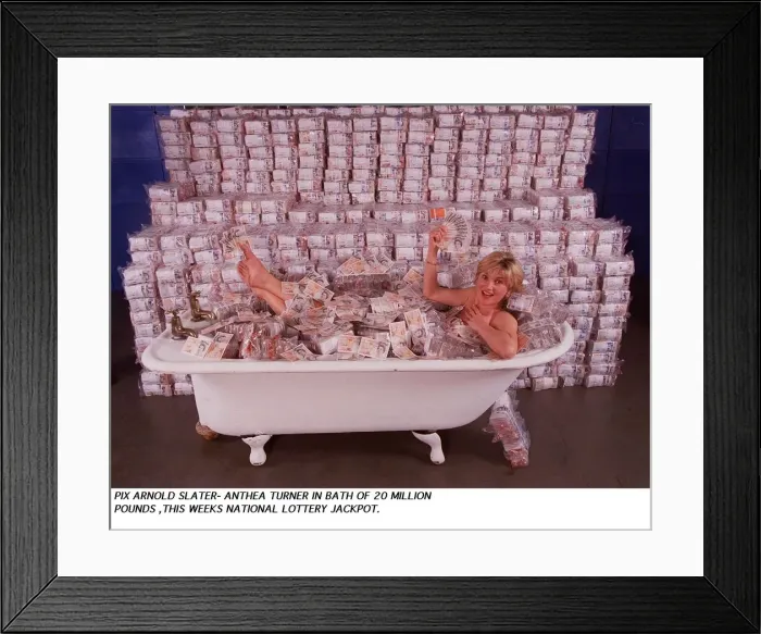 Framed Print : Anthea Turner in bath of 20 million pounds - prize money for this weeks national lottery Framed Print : Anthea Turner in bath of 20 million pounds - prize money for this weeks national lottery