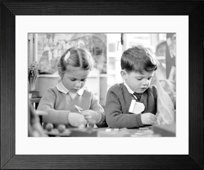 Framed Print : Children in classroom at Ravensdale Infants school, Coventry Framed Print : Children in classroom at Ravensdale Infants school, Coventry