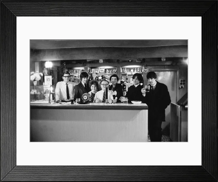 Framed Print : The Kinks pop group September 1964 Ray Davies and Dave Davies in a pub Framed Print : The Kinks pop group September 1964 Ray Davies and Dave Davies in a pub