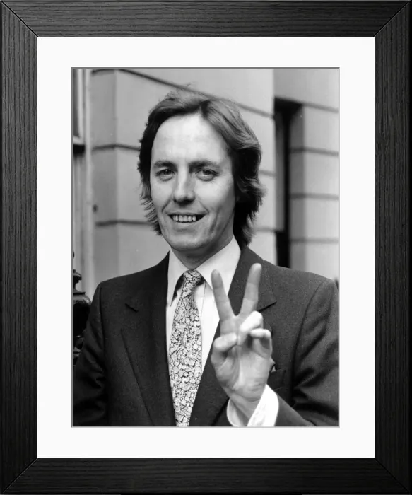 Framed Print : Simon Dee starts new programme with Radio Luxemborg August 1980