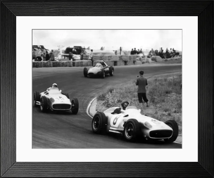 Framed Print : Juan Manuel Fangio - Racing driver in action on the circuit of Zandvoort Framed Print : Juan Manuel Fangio - Racing driver in action on the circuit of Zandvoort