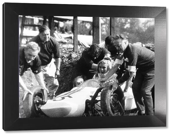Jenny Nadin crashes her Formula Vee at Mallory Park 1968 She escaped with minor