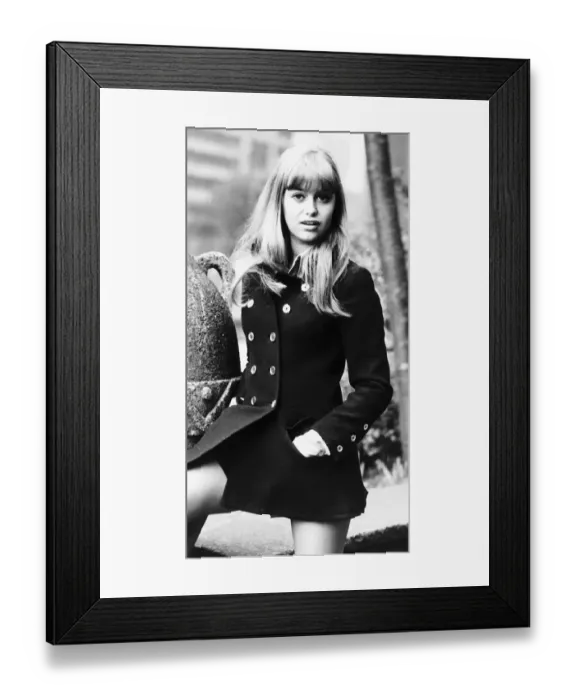 Framed Print : Susan George British actress 1972