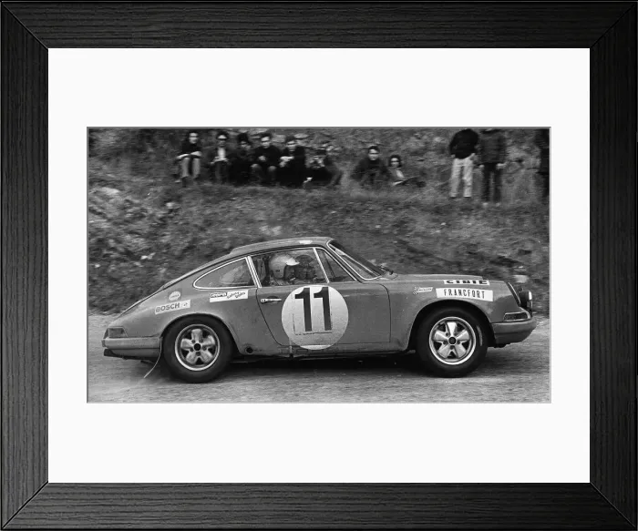 Framed Print : Andersson and Thorselius driving a Porsche 911s in 1970 on the Levens Stage of