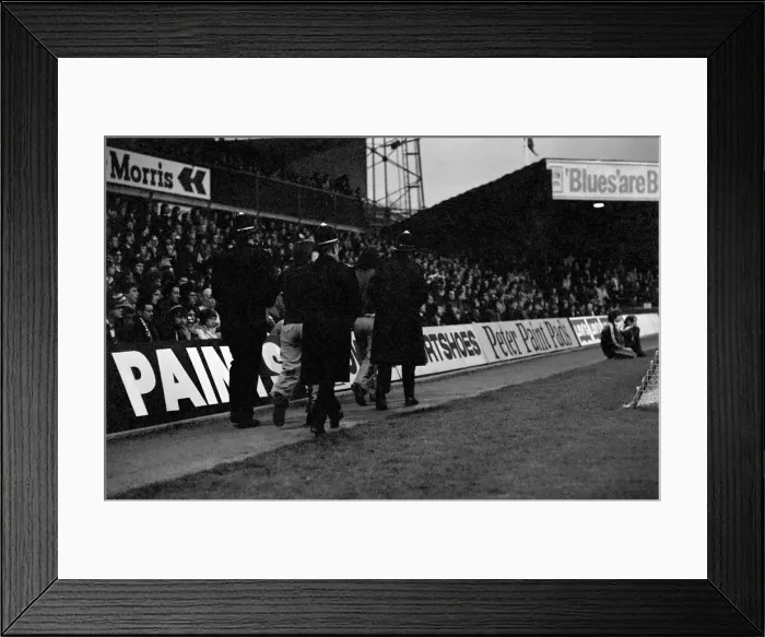 Framed Print : Birmingham City v. Liverpool F. C. December 1974 74-7576-001 Framed Print : Birmingham City v. Liverpool F. C. December 1974 74-7576-001