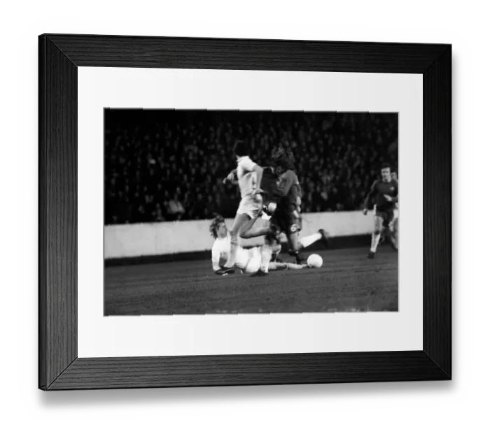 Framed Print : English League Division One match at Stamford Bridge Chelsea 1 v West Ham United 1 Framed Print : English League Division One match at Stamford Bridge Chelsea 1 v West Ham United 1
