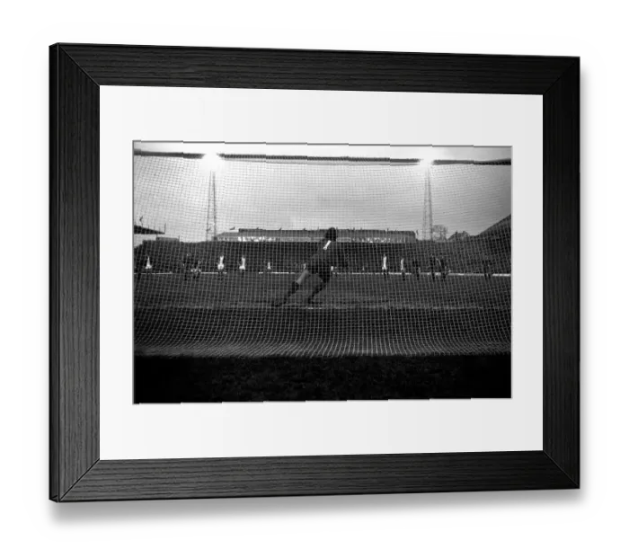 Framed Print : Birmingham City v. Liverpool F. C. December 1974 74-7576-004 Framed Print : Birmingham City v. Liverpool F. C. December 1974 74-7576-004