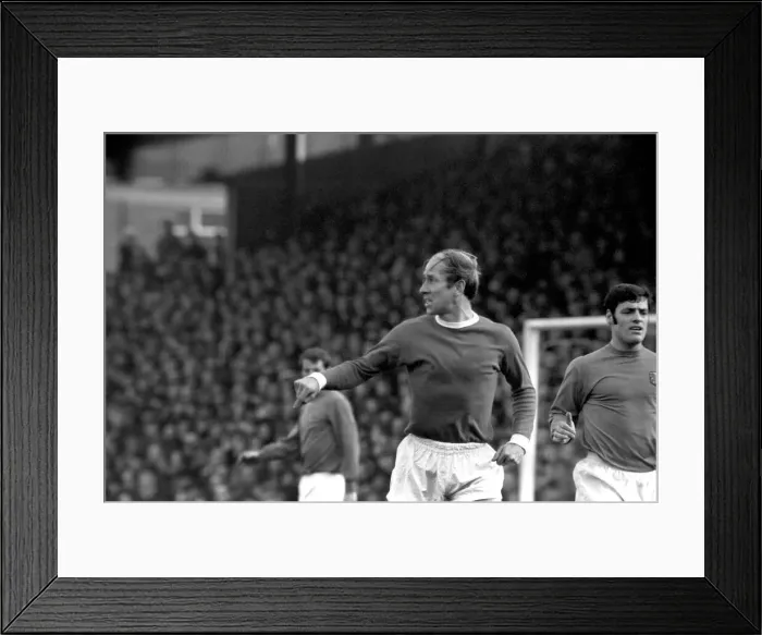 Framed Print : English FA Cup match at Portman Road Ipswich Town 0 v Manchester United 1 Framed Print : English FA Cup match at Portman Road Ipswich Town 0 v Manchester United 1