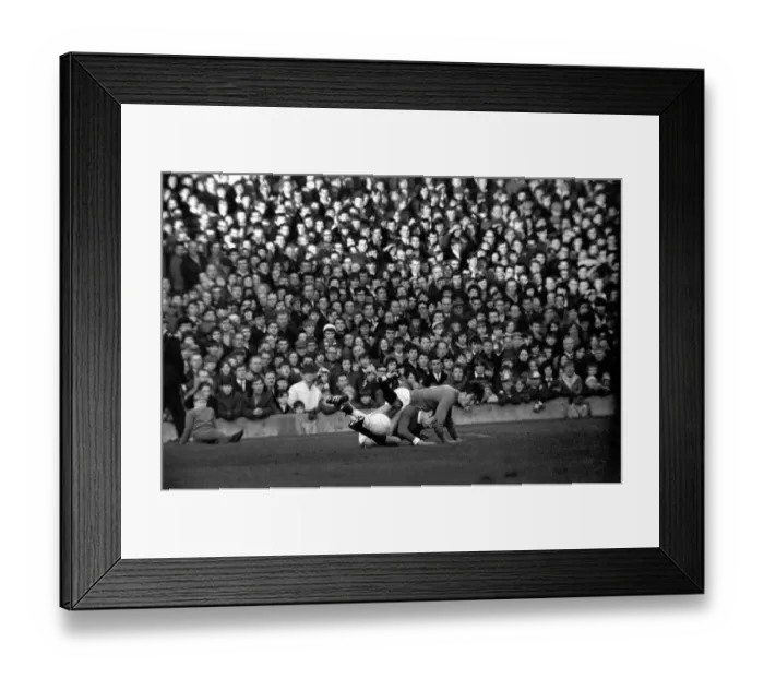 Framed Print : English FA Cup match at Portman Road Ipswich Town 0 v Manchester United 1 Framed Print : English FA Cup match at Portman Road Ipswich Town 0 v Manchester United 1