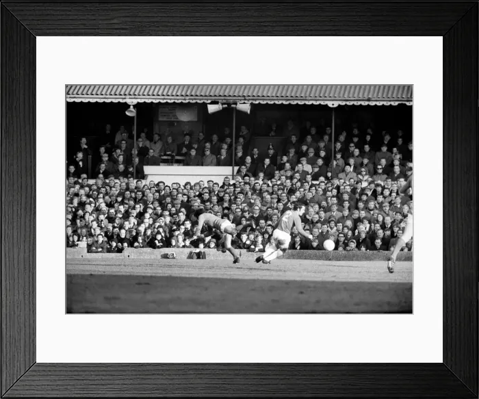 Framed Print : English FA Cup match at Portman Road Ipswich Town 0 v Manchester United 1