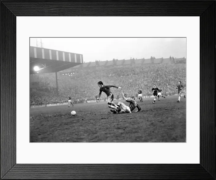 Framed Print : Sport: Football: English League Division One match. Crystal Palace v. Chelsea Framed Print : Sport: Football: English League Division One match. Crystal Palace v. Chelsea
