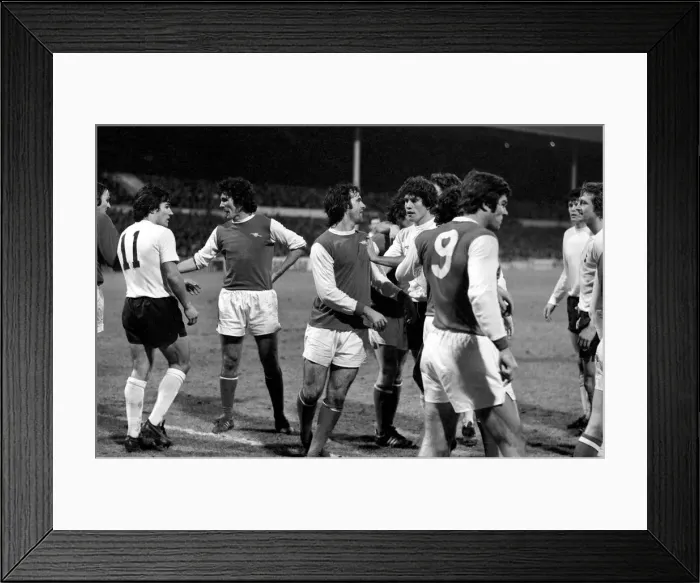 Framed Print : Division One Football, local derby match between Tottenham Hotspur
