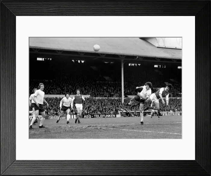 Framed Print : Division One Football, local derby match between Tottenham Hotspur