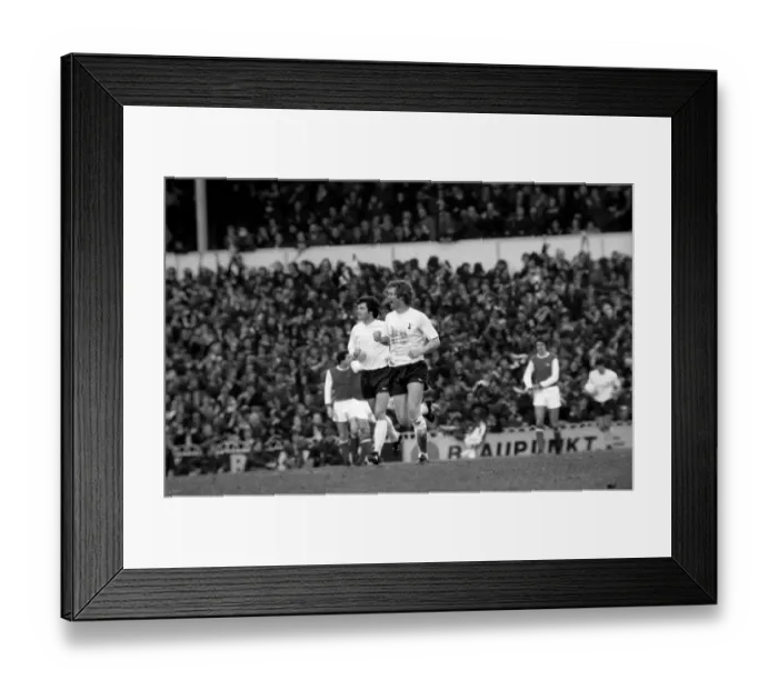 Framed Print : Division One Football, local derby match between Tottenham Hotspur Framed Print : Division One Football, local derby match between Tottenham Hotspur