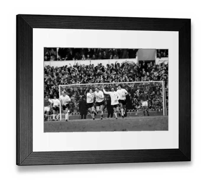 Framed Print : Division One Football, local derby match between Tottenham Hotspur Framed Print : Division One Football, local derby match between Tottenham Hotspur