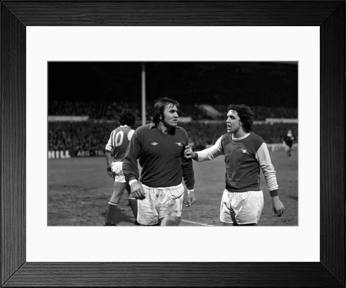 Framed Print : Division One Football, local derby match between Tottenham Hotspur Framed Print : Division One Football, local derby match between Tottenham Hotspur