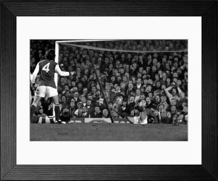 Framed Print : Division One Football Arsenal v Queen Park Rangers. 1975 / 76 Season Framed Print : Division One Football Arsenal v Queen Park Rangers. 1975 / 76 Season