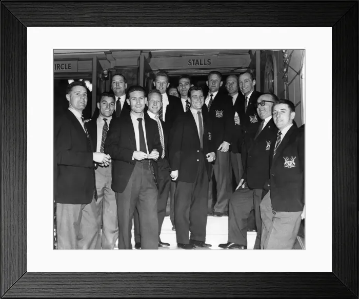 Framed Print : Members of the Nottingham forest cup final team, photographed at the London Palladium
