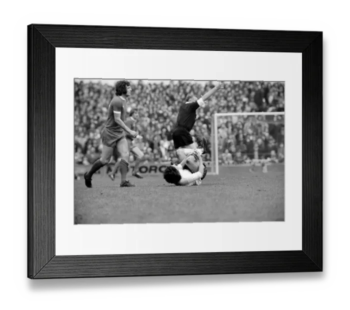 Framed Print : Football: Spurs F. C. vs. Liverpool F. C. March 1975 75-01596-002 Framed Print : Football: Spurs F. C. vs. Liverpool F. C. March 1975 75-01596-002