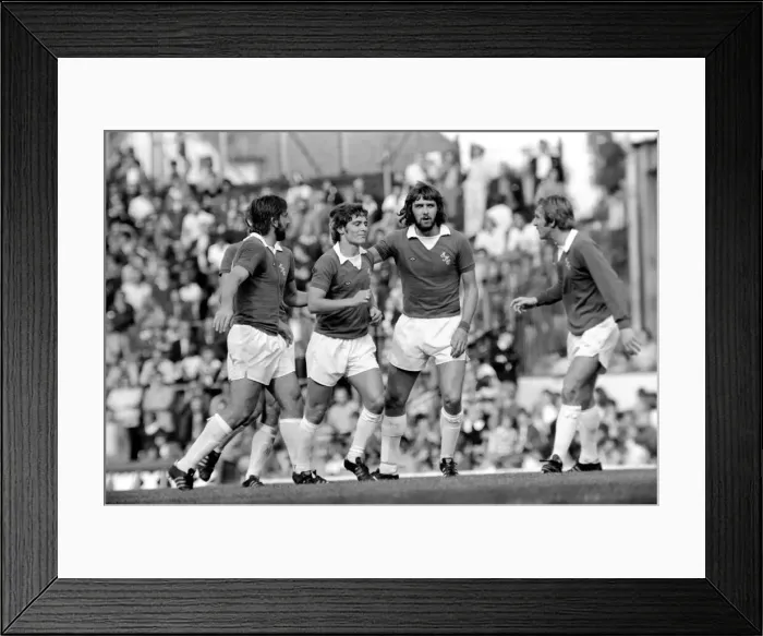 Framed Print : Division I. Arsenal (2) v. Leicester City (2). September 1975 75-04972-057 Framed Print : Division I. Arsenal (2) v. Leicester City (2). September 1975 75-04972-057