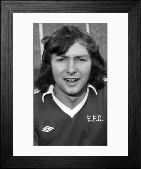 Framed Print : George Telfer of Everton FC. July 1977 P011375 Framed Print : George Telfer of Everton FC. July 1977 P011375