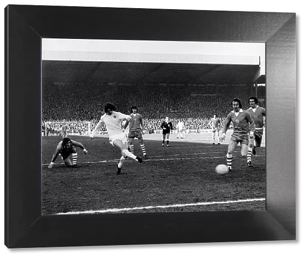 Leeds United v Newcastle United. Leeds United centre forward Alan Clarke lets fly with a
