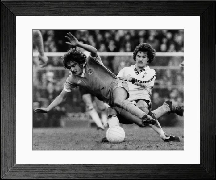 Framed Print : Spurs v Manchester City. Hoddle (Spurs) fouls Owen (Manchester City) Framed Print : Spurs v Manchester City. Hoddle (Spurs) fouls Owen (Manchester City)