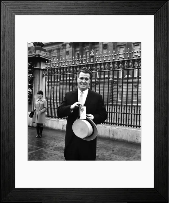Framed Print : Sport Football. Trainer Mr. Harold Shepherdson (of Middlesbrough F. C