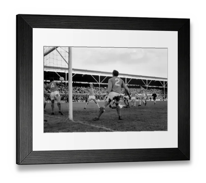 Framed Print : English League Division One match. Stoke City 3 v Ipswich Town 3 Framed Print : English League Division One match. Stoke City 3 v Ipswich Town 3