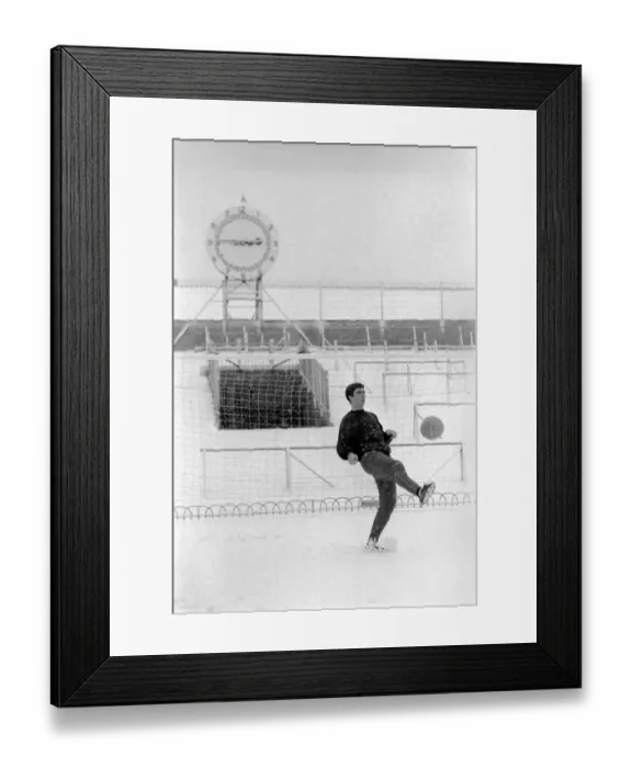 Framed Print : Arsenals transfer lister forward, Bobby Gould, who was to have played for Arsenal Framed Print : Arsenals transfer lister forward, Bobby Gould, who was to have played for Arsenal