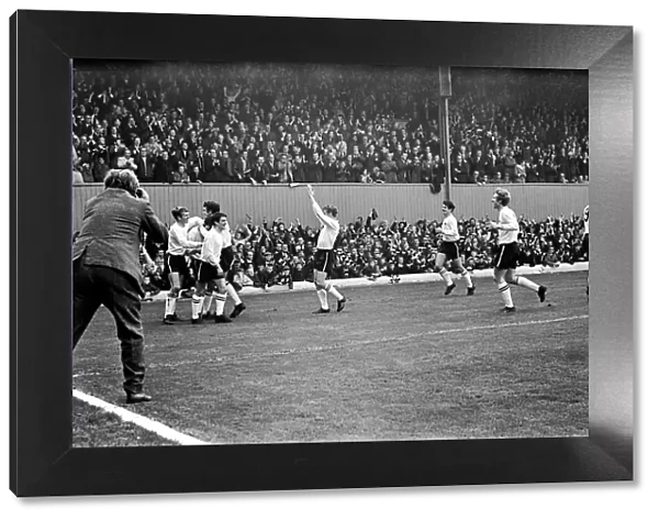 Derby v. Liverpool. November 1969 Z10619-026