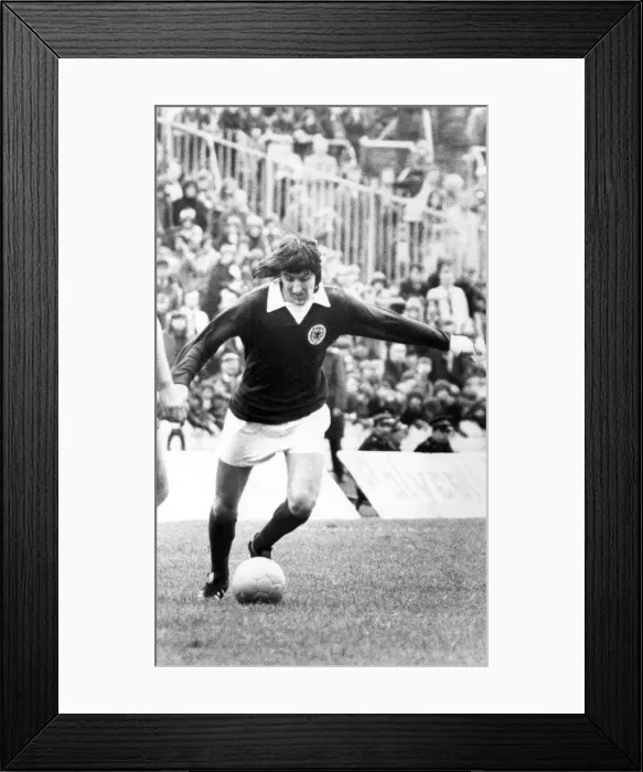 Framed Print : International Football. Scotland. Jimmy Smith, Forward. May 1974 P011287 Framed Print : International Football. Scotland. Jimmy Smith, Forward. May 1974 P011287