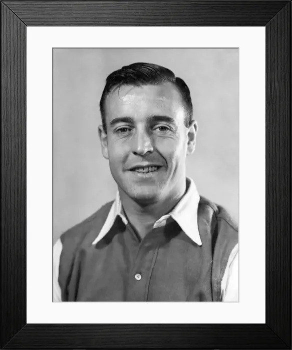 Framed Print : Reg Lewis (Centre-Forward). August 1948 P011393 Framed Print : Reg Lewis (Centre-Forward). August 1948 P011393