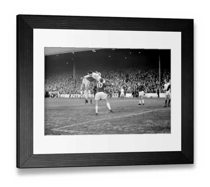 Framed Print : Sport. Football: Burnley v. Man United. November 1969 Z11539-019 Framed Print : Sport. Football: Burnley v. Man United. November 1969 Z11539-019