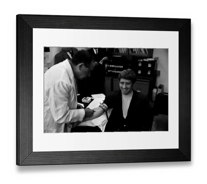 Framed Print : Sport: Football: As part of Englands buildup for the 1970 Mexico World Cup Framed Print : Sport: Football: As part of Englands buildup for the 1970 Mexico World Cup