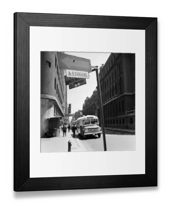Framed Print : The cars go on through the streets of La Paz. December 1969 Z11691-002 Buenos