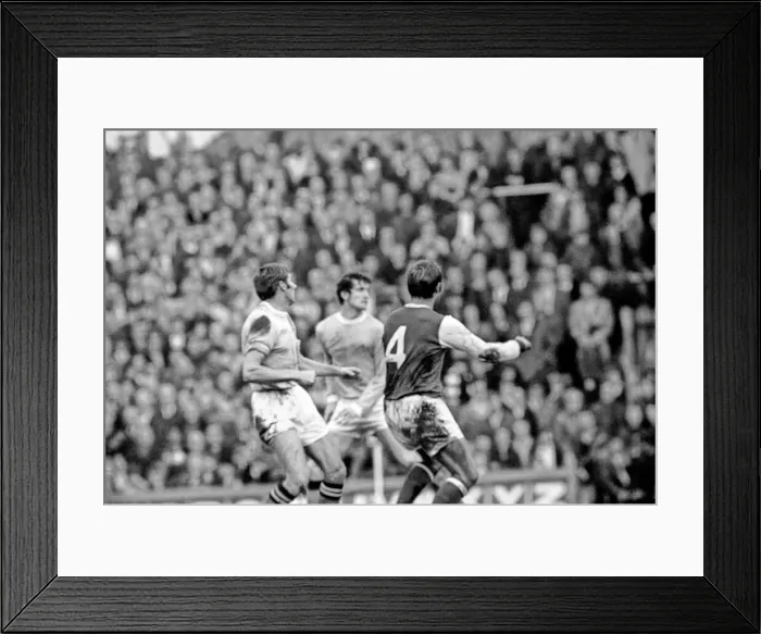 Framed Print : Arsenal v. Manchester City. Action from the match. December 1969 Z11615-003 Framed Print : Arsenal v. Manchester City. Action from the match. December 1969 Z11615-003